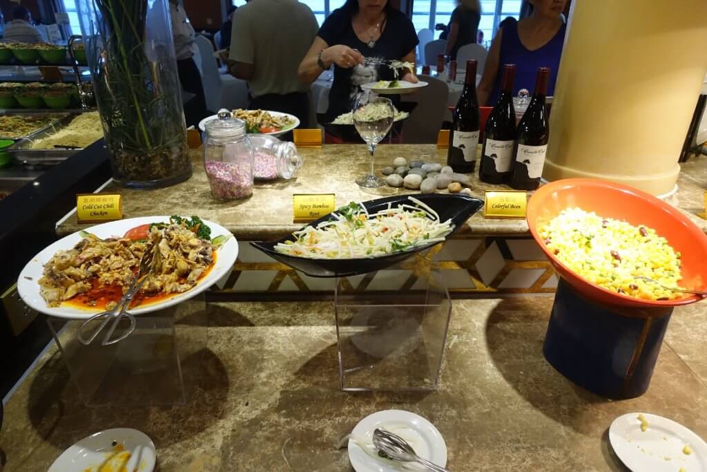 Meal options on Yangtze River Cruise