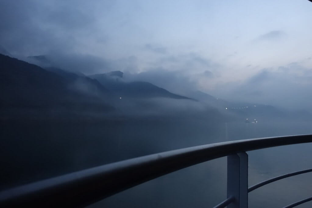 Morning mist on the Yangtze River