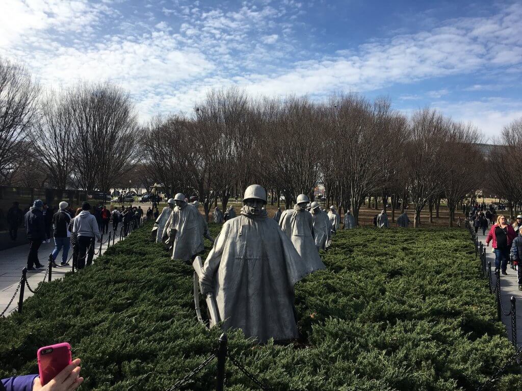 statues of soldiers