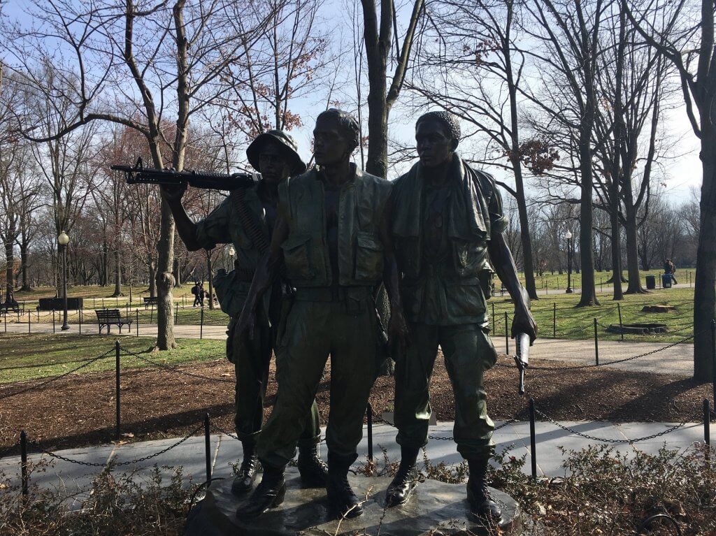 statue of three soldiers